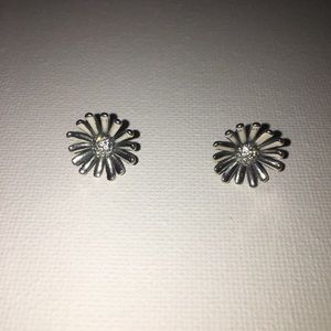 925 Sterling Silver Daisy Stud Earrings
